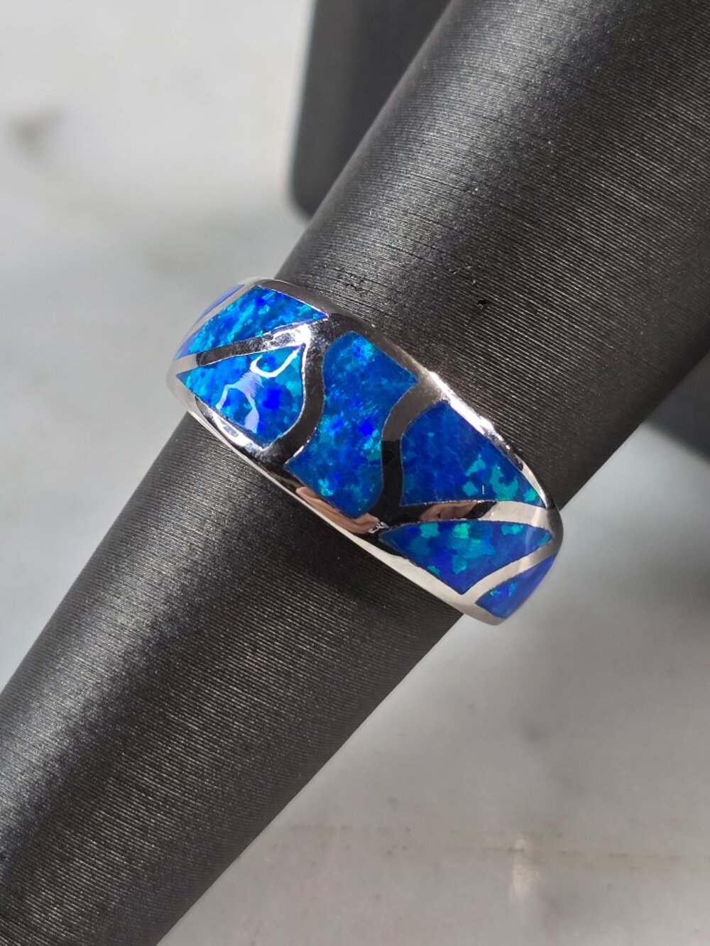 Womens Sterling Silver Modernist Blue Opal Ring 4.9g E4197